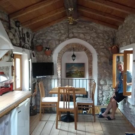 Il Rustico Di Peri Villa Bagian luar foto