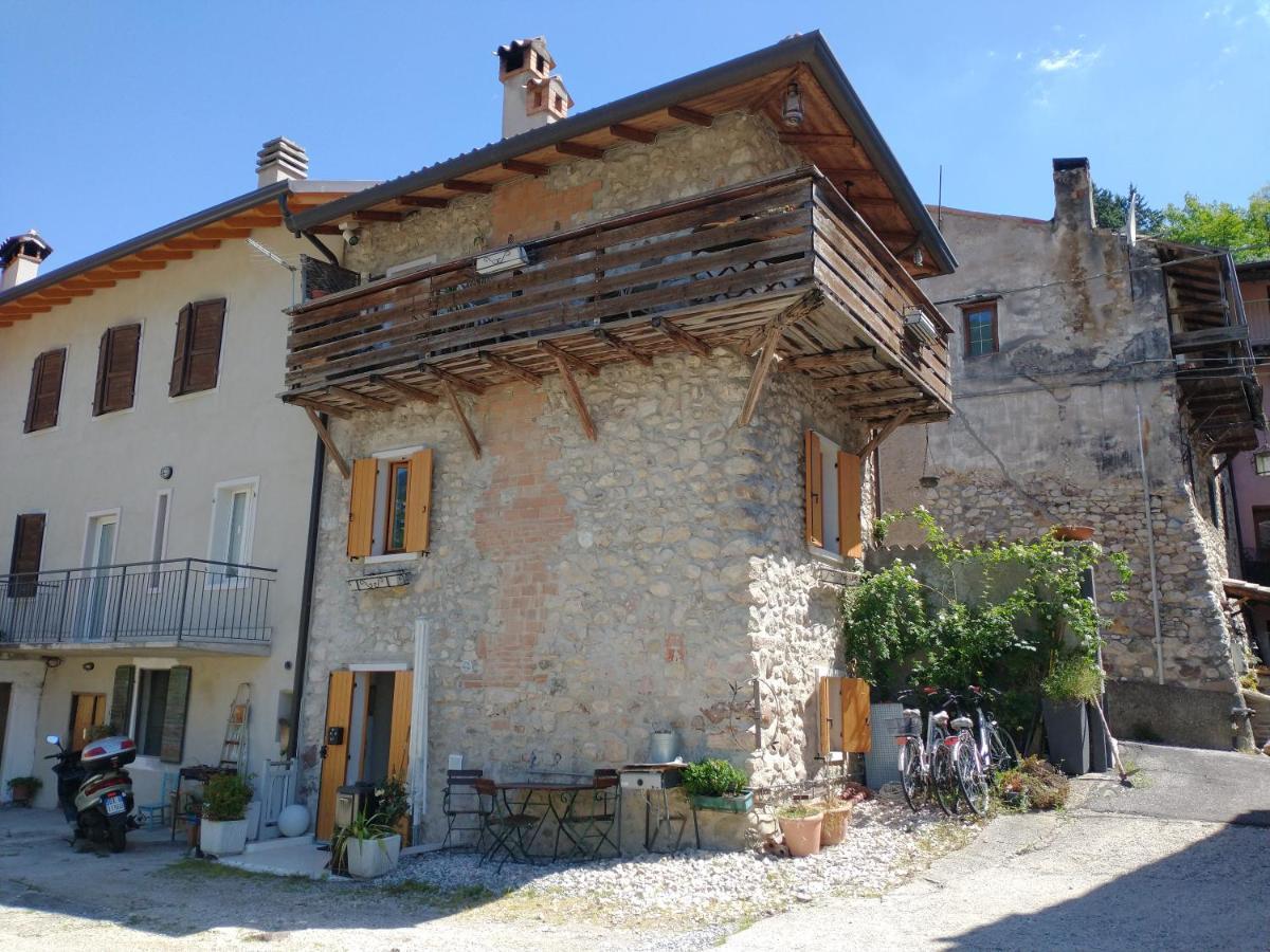 Il Rustico Di Peri Villa Bagian luar foto