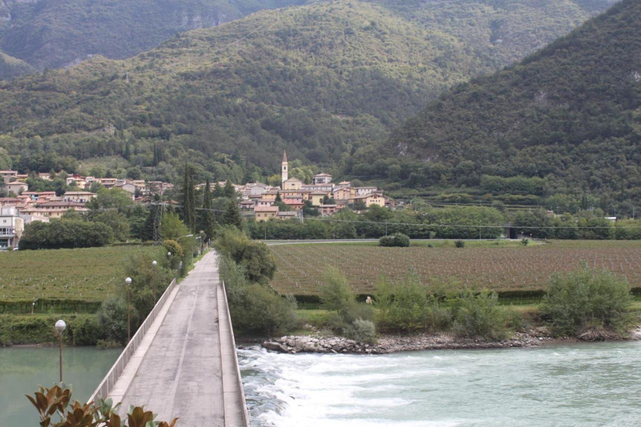 Il Rustico Di Peri Villa Bagian luar foto